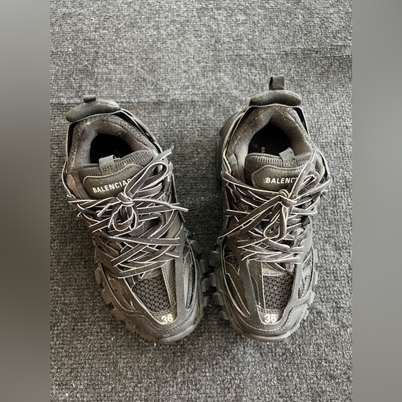 Balenciaga all black track sneaker size6 in very good condition - Picture 4 of 12